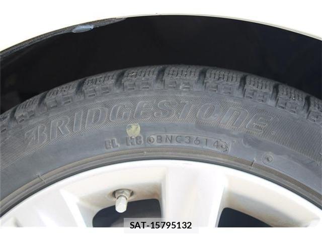 Lexus IS 2013-10 8562425-27