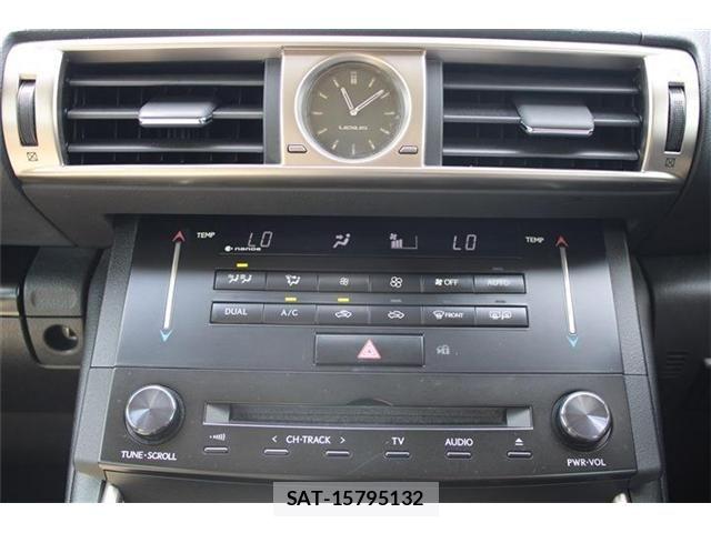 Lexus IS 2013-10 8562425-4