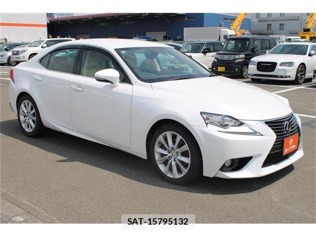 Lexus IS 2013-10 8562425-8