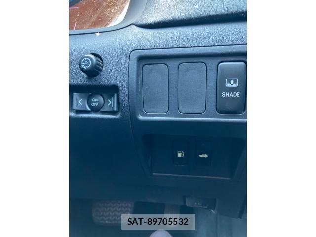Lexus IS 2006-10 8562424-21