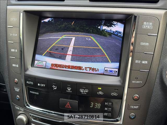 Lexus IS 2011-10 8627465-11