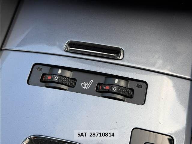 Lexus IS 2011-10 8627465-14