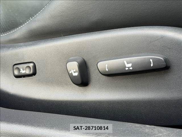 Lexus IS 2011-10 8627465-17