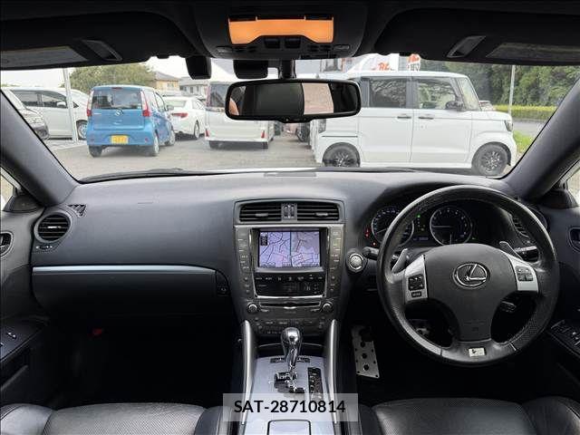 Lexus IS 2011-10 8627465-1