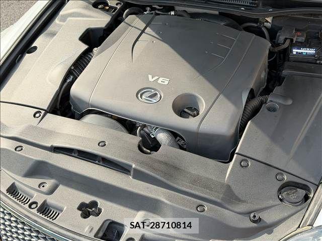 Lexus IS 2011-10 8627465-19