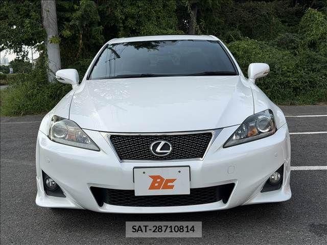 Lexus IS 2011-10 8627465-20