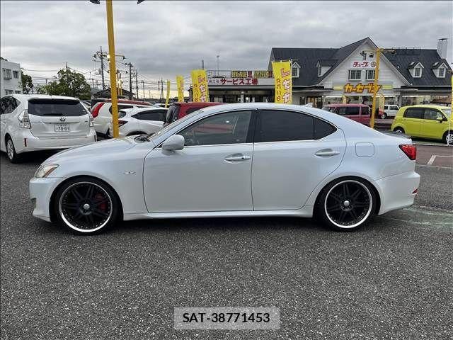 Lexus IS 2008-03 8666389-20