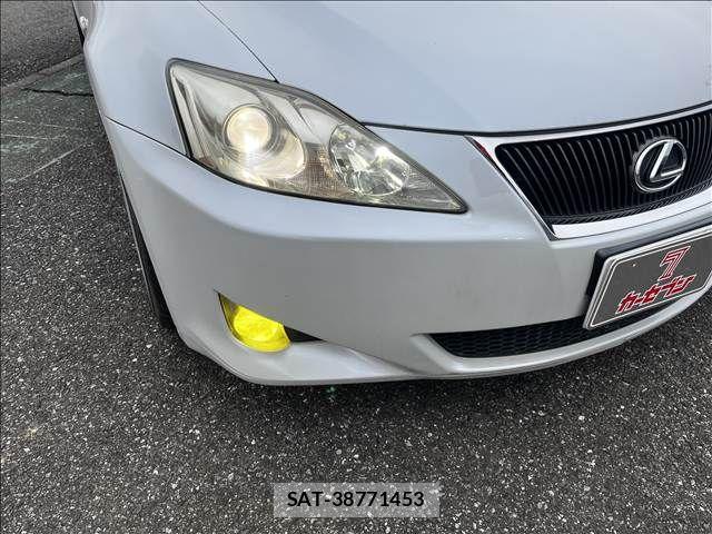 Lexus IS 2008-03 8666389-22
