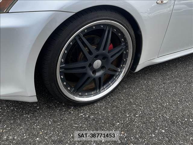 Lexus IS 2008-03 8666389-24