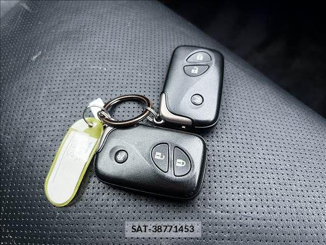 Lexus IS 2008-03 8666389-27