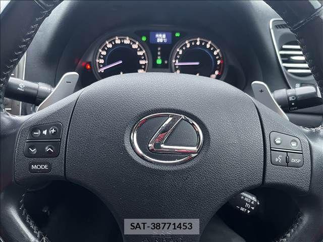 Lexus IS 2008-03 8666389-28
