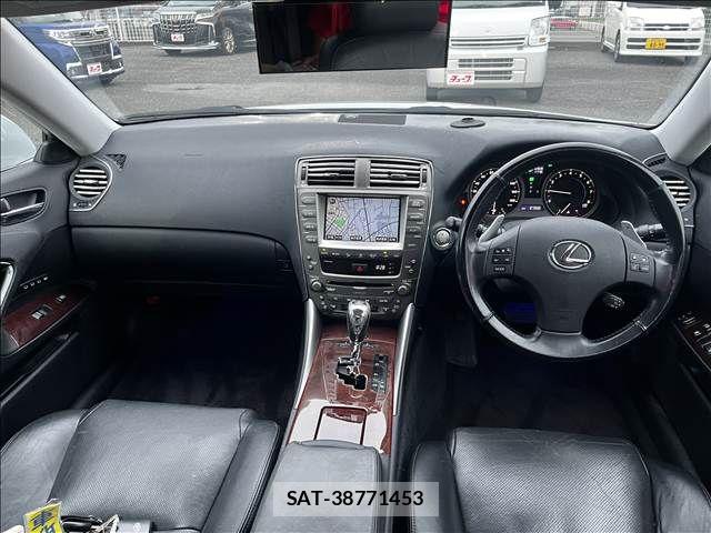 Lexus IS 2008-03 8666389-2
