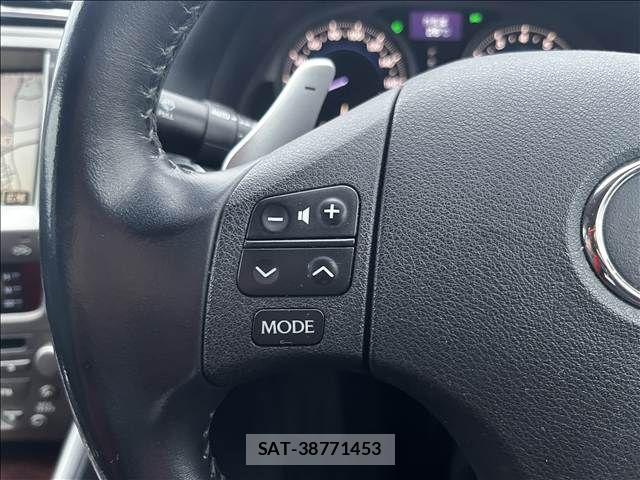 Lexus IS 2008-03 8666389-29