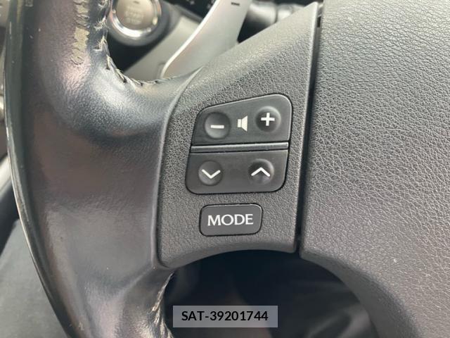 Lexus IS 2006-01 8666391-16