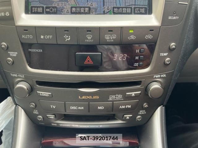 Lexus IS 2006-01 8666391-18