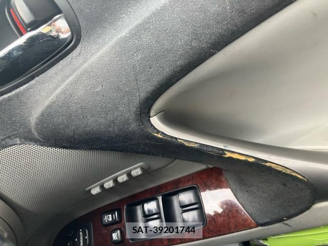 Lexus IS 2006-01 8666391-22