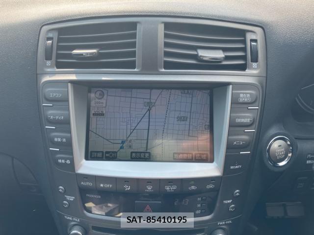 Lexus IS 2005-11 8659914-22
