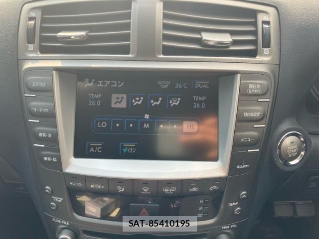 Lexus IS 2005-11 8659914-23