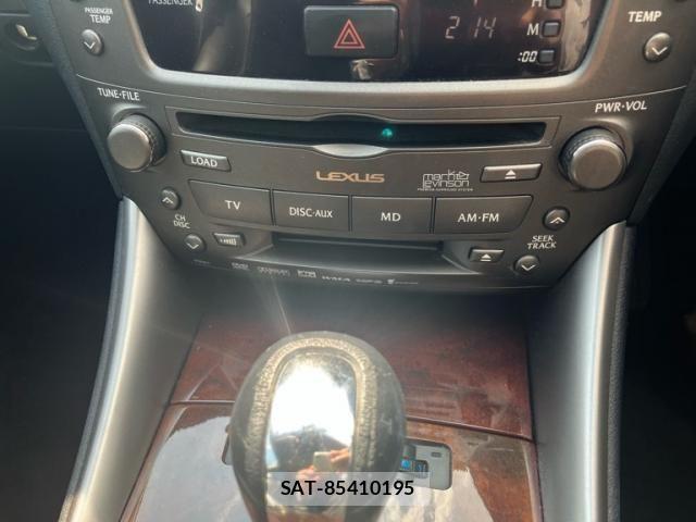 Lexus IS 2005-11 8659914-26