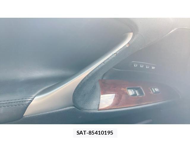 Lexus IS 2005-11 8659914-28