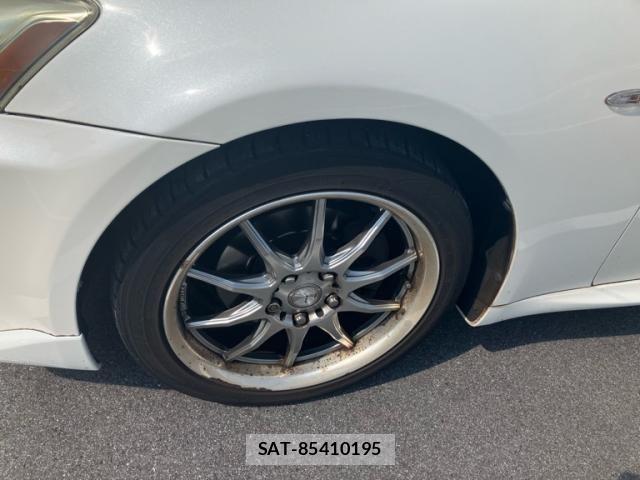Lexus IS 2005-11 8659914-8