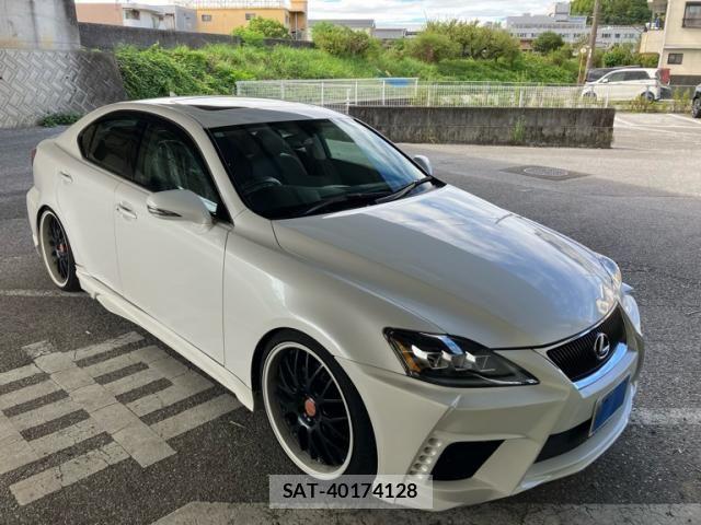 Lexus IS 2012-09 8743396-0