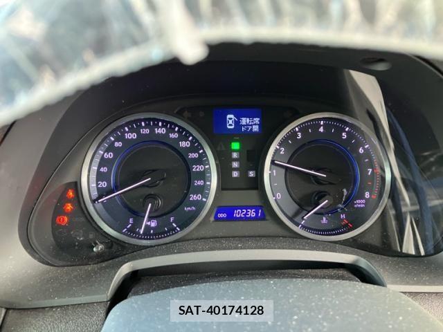 Lexus IS 2012-09 8743396-16