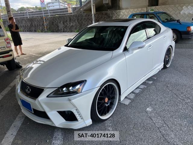 Lexus IS 2012-09 8743396-1