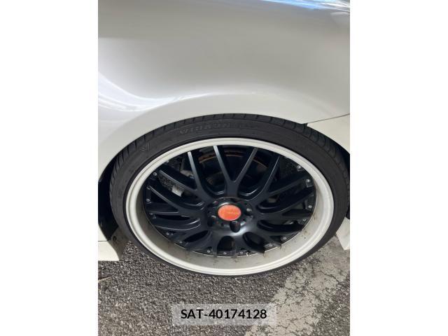 Lexus IS 2012-09 8743396-6