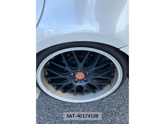 Lexus IS 2012-09 8743396-8
