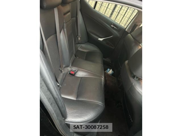 Lexus IS 2008-02 8743399-9