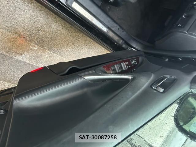 Lexus IS 2008-02 8743399-10