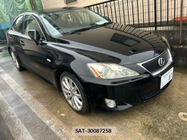 Lexus IS 2008-02 8743399-1