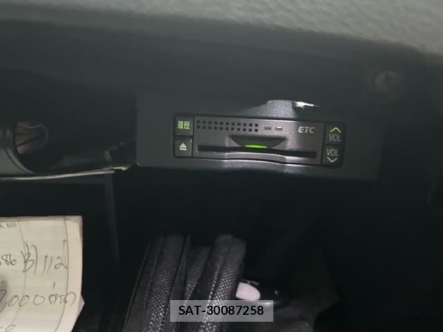 Lexus IS 2008-02 8743399-20