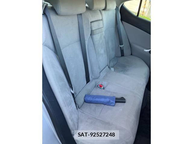 Lexus IS 2007-05 8743398-20
