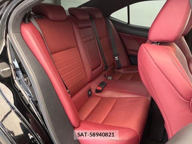 Lexus IS 2013-05 8743394-12