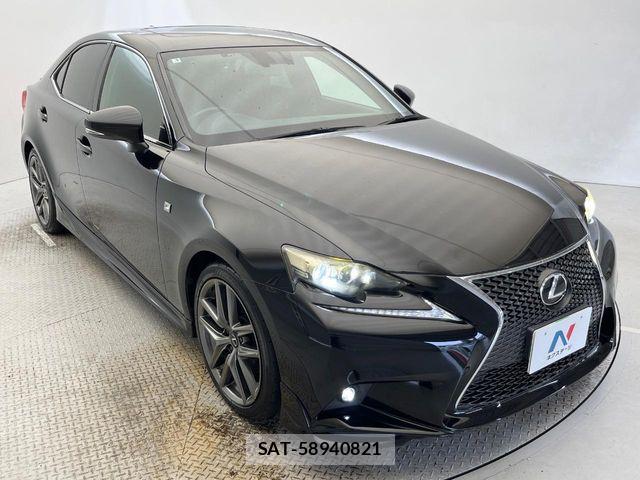 Lexus IS 2013-05 8743394-15