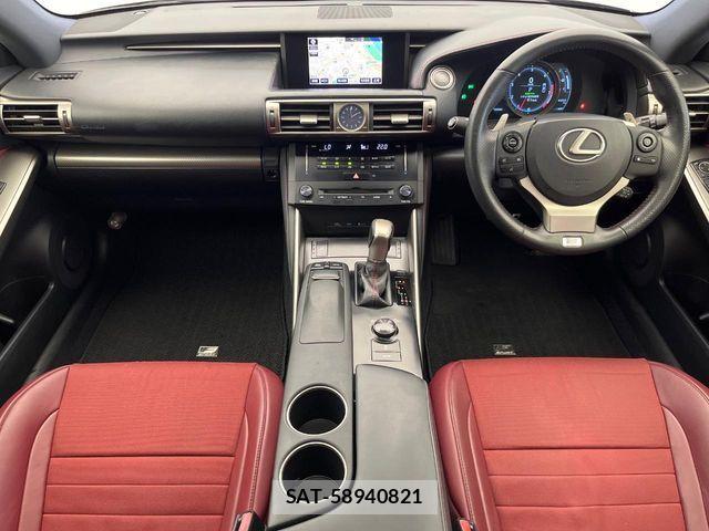 Lexus IS 2013-05 8743394-1