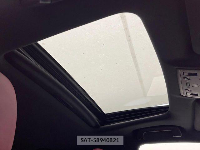 Lexus IS 2013-05 8743394-3