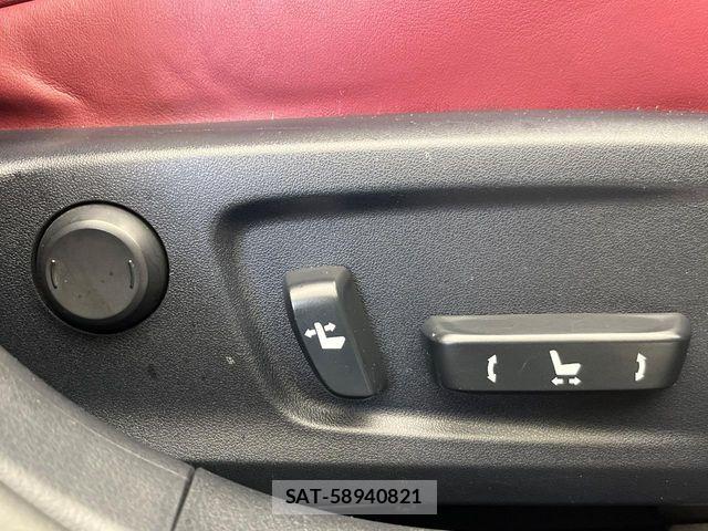Lexus IS 2013-05 8743394-8