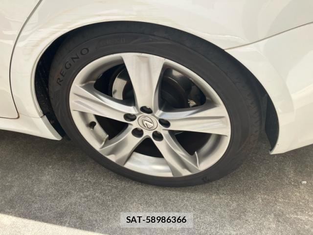 Lexus IS 2011-07 8780845-8