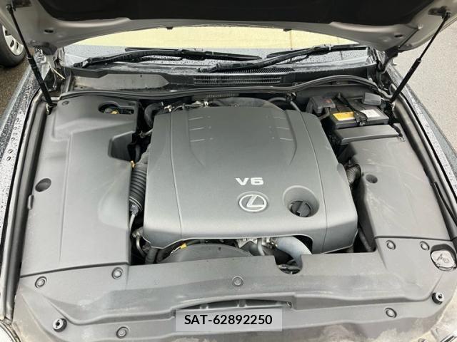 Lexus IS 2006-01 8829940-11