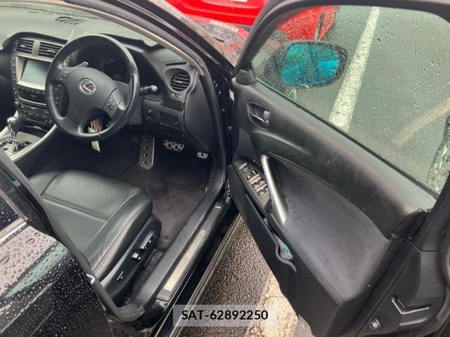 Lexus IS 2006-01 8829940-17