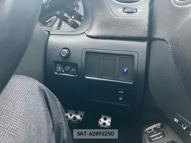 Lexus IS 2006-01 8829940-23