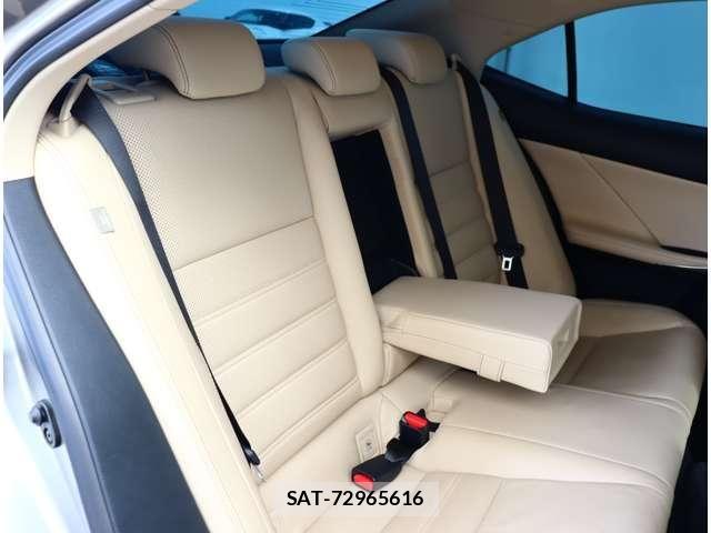 Lexus IS 2014-07 8880489-6