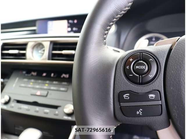 Lexus IS 2014-07 8880489-14