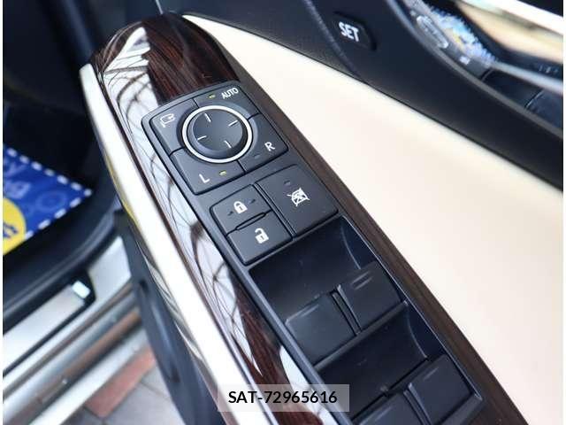Lexus IS 2014-07 8880489-26