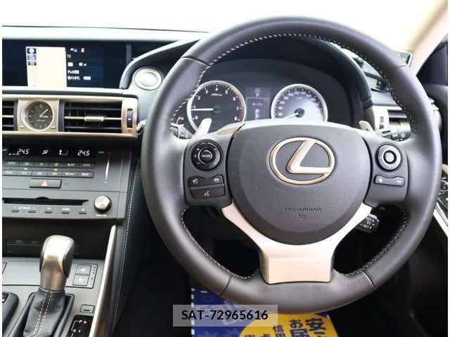 Lexus IS 2014-07 8880489-4
