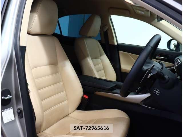 Lexus IS 2014-07 8880489-5