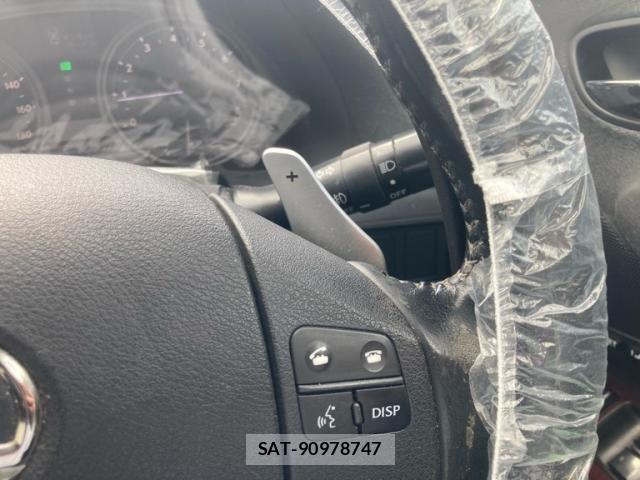 Lexus IS 2006-04 8883841-20